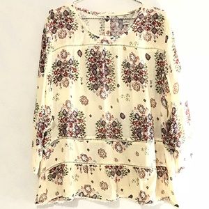 BEAUTIFUL boho top 🖤 NWT